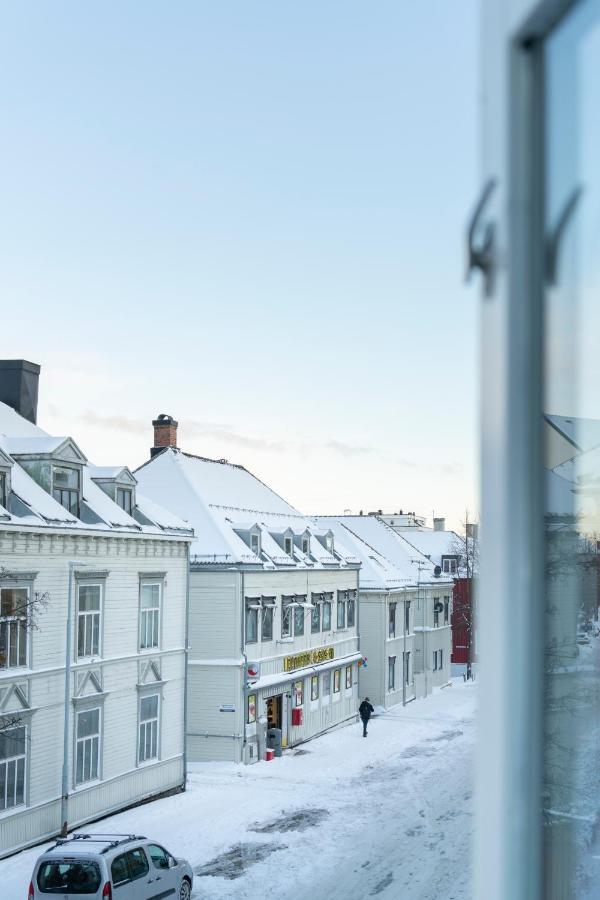 The Golden Lion Street Getaway Apartment Trondheim Exterior photo